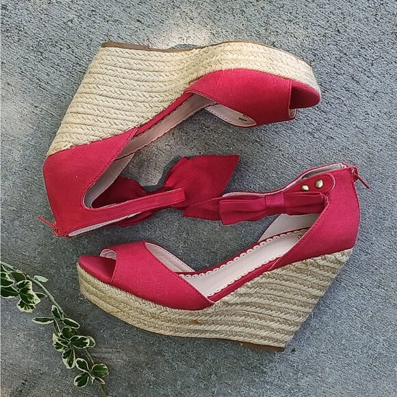 Shoedazzle Madison Red Ankle Strap Wedge Platform Sandals Shoes with a Bow NIB - Picture 2 of 7